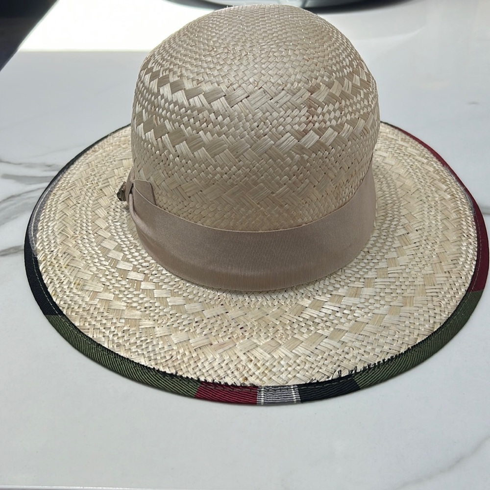 Authentic Gucci Woven sun hat